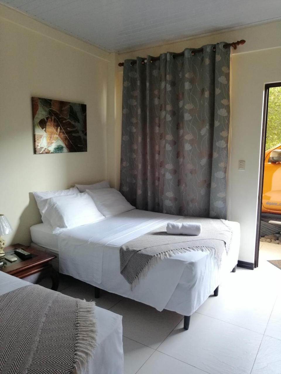Hotel Cabinas Gosen 3*