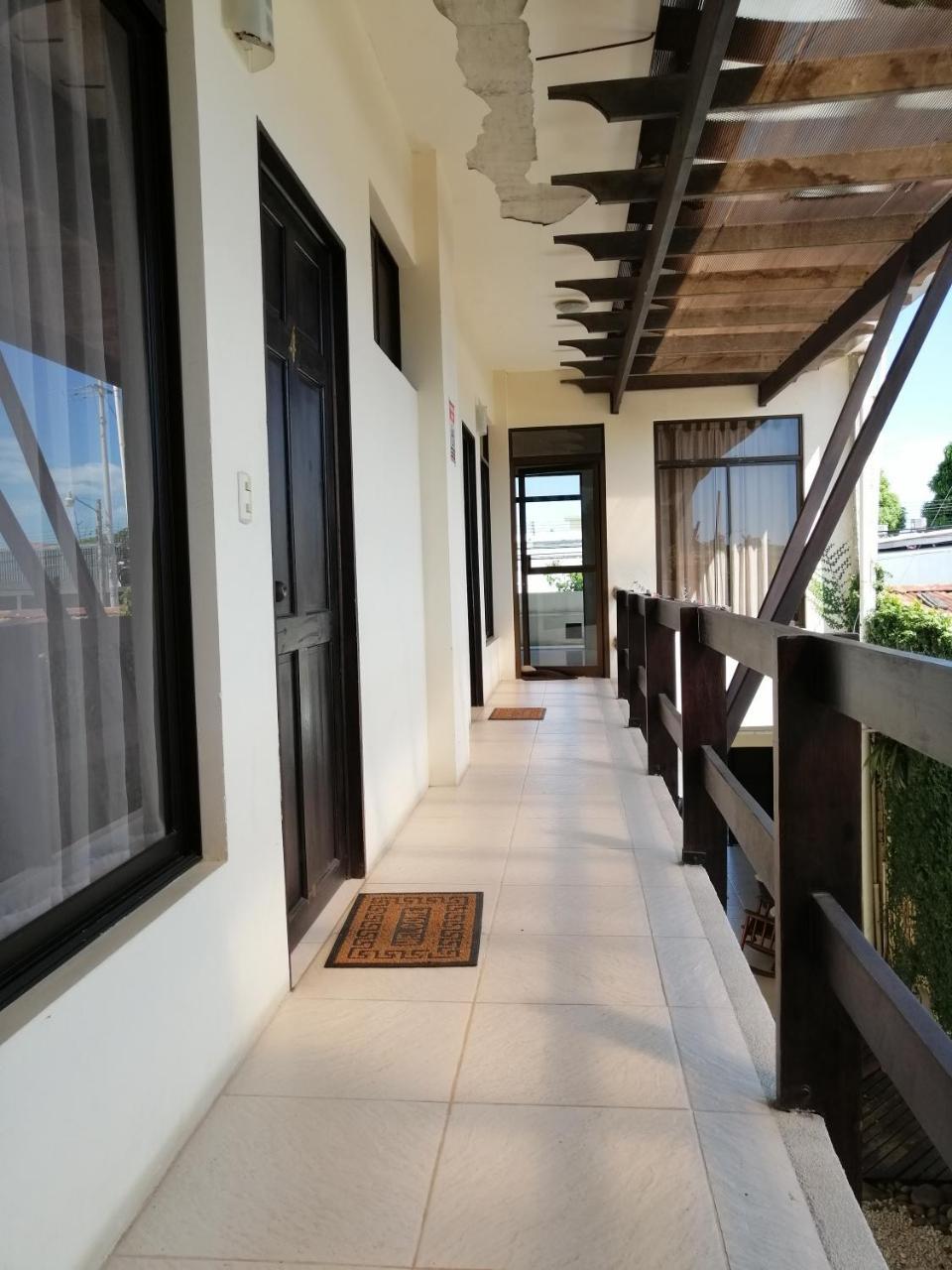 Cabinas Gosen Puntarenas